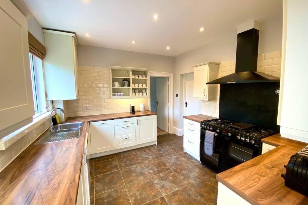 Cleveland House - Perfect For Beaches And Town. Μπόρνμουθ Εξωτερικό φωτογραφία